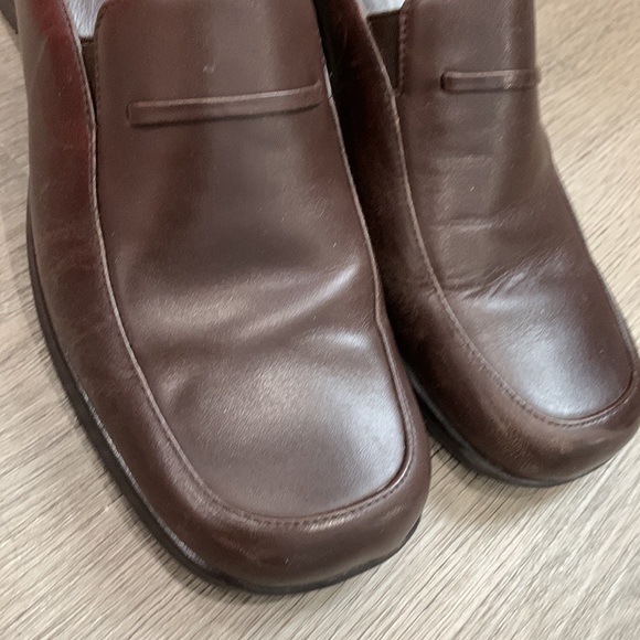 Dockers slip on leather dark brown shoes - Picture 2 of 8